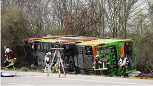 Tödlicher Busunfall bei Leipzig: Staatsanwaltschaft ermittelt gegen Fahrer
